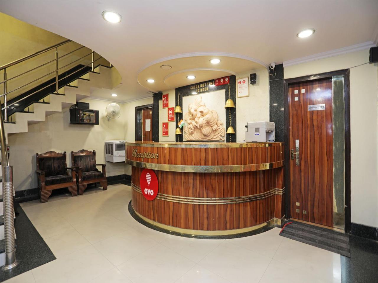 Oyo Flagship 118 Atithi Satkar Hotel Varanasi Exterior photo