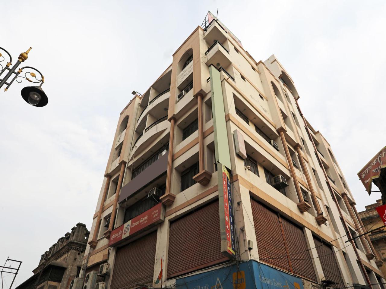 Oyo Flagship 118 Atithi Satkar Hotel Varanasi Exterior photo